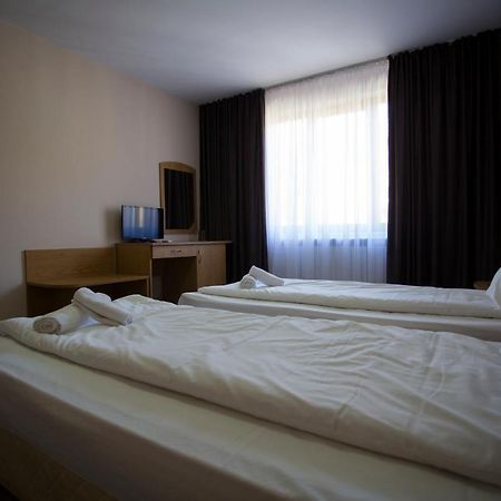סנדנסקי Family Prim Hotel מראה חיצוני תמונה