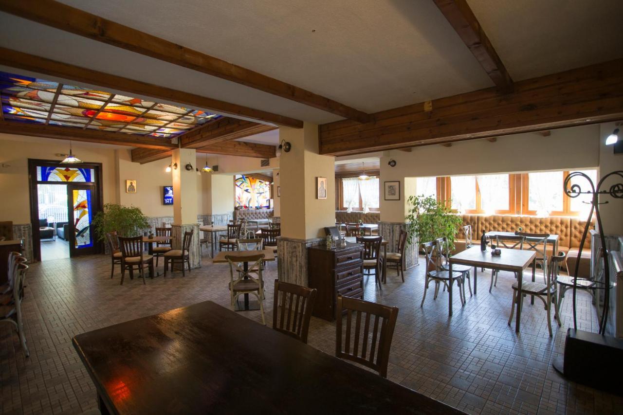 סנדנסקי Family Prim Hotel מראה חיצוני תמונה