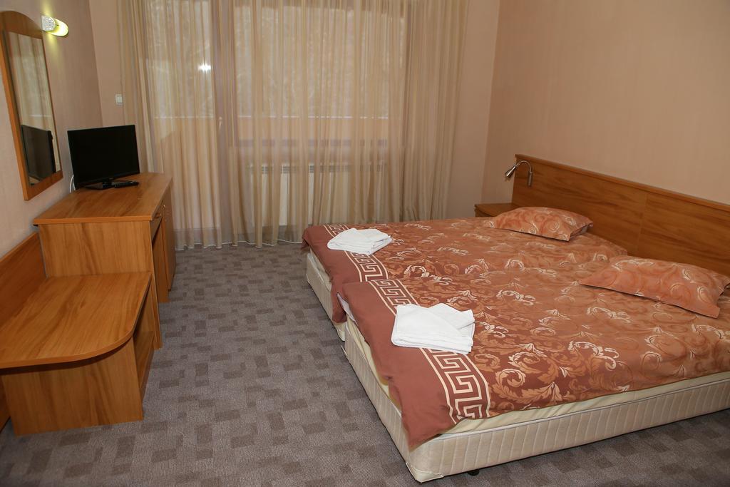 סנדנסקי Family Prim Hotel מראה חיצוני תמונה